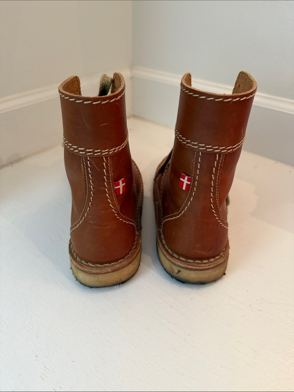 Duck Feet Tan Leather Ankle Boots Darling with shorts! - Picture 2 of 5